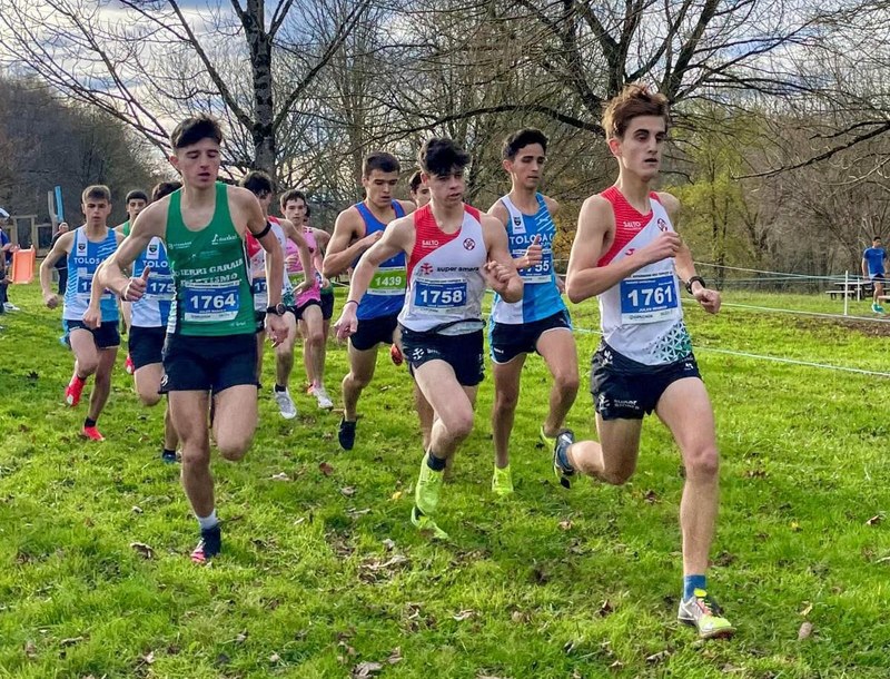 BATeko 18 urtez azpiko gizonezkoen eta emakume alebinen taldeak Gipuzkoako txapeldunak Krosean