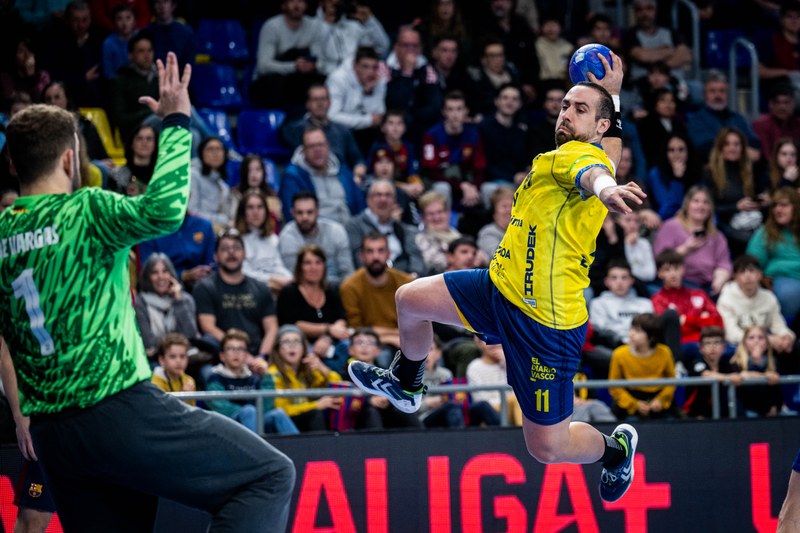 Bidasoa Irunek ezin izan zuen Barça garaitu