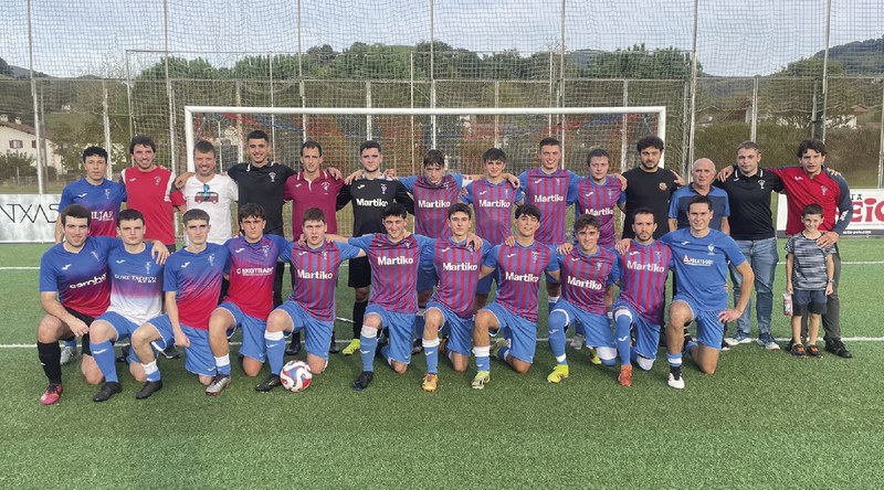 Bortzirietako futbol talde nagusiak arrakastaz aritu dira asteburuko jardunaldietan