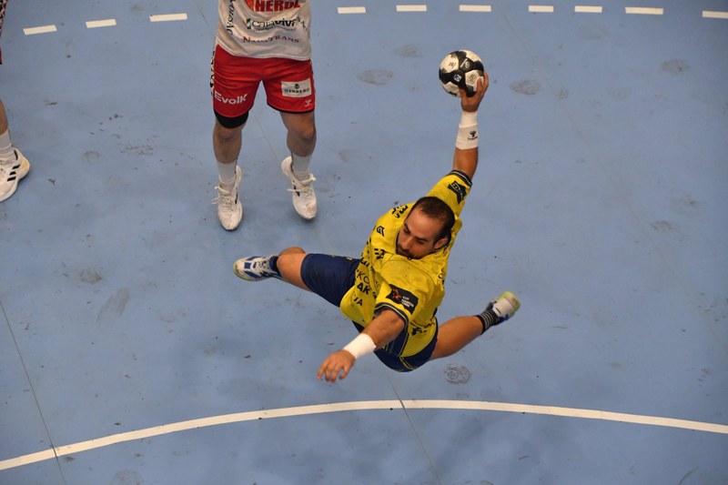 Irudek Bidasoa Irunek porrot egin zuen Navaren kontra