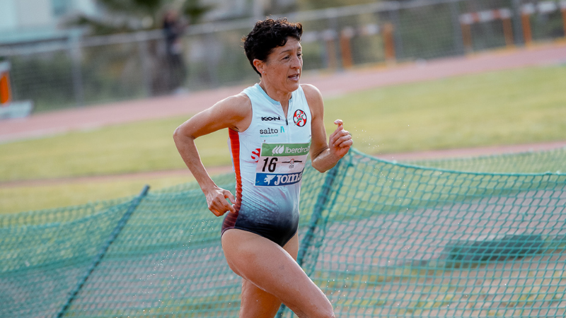 Super Amara BATeko atletek erakustaldi bikaina eskaini zuten Euskadiko Master Txapelketan